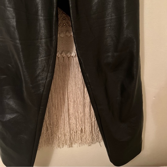 Babaton Command Pant - Size 4 Short - Picture 14 of 15